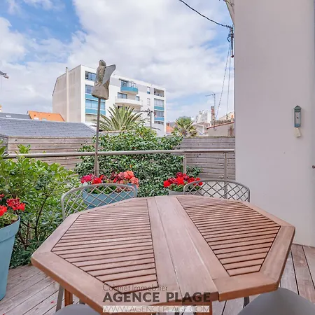 펜션 Maison Spacieuse Avec Ascenseur Et Climatisation, Proche - Fr-1-197-616