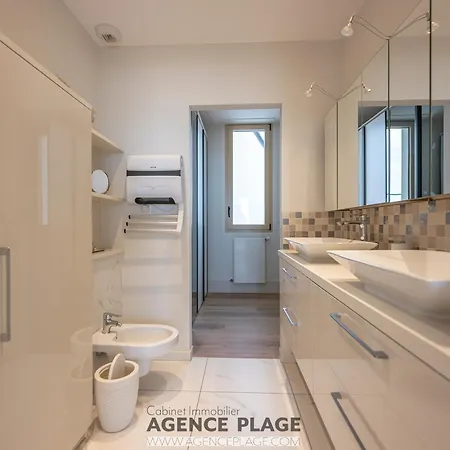 Maison Spacieuse Avec Ascenseur Et Climatisation, Proche - Fr-1-197-616 別荘 *