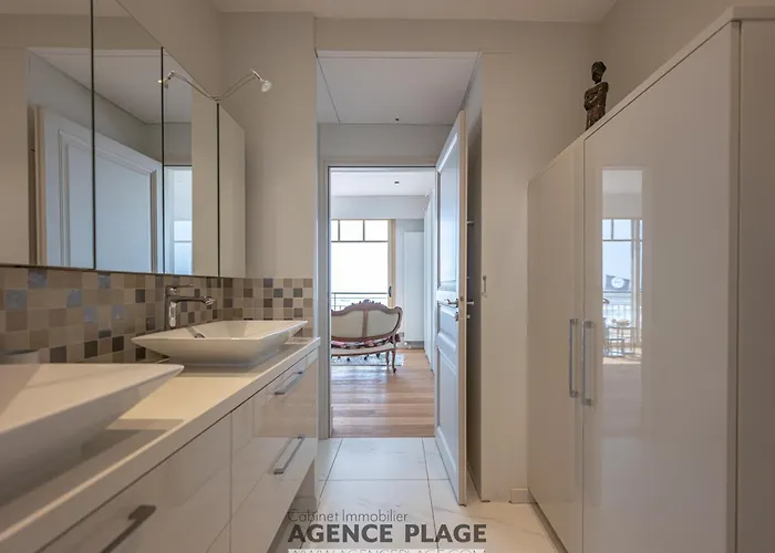 Maison Spacieuse Avec Ascenseur Et Climatisation, Proche - Fr-1-197-616