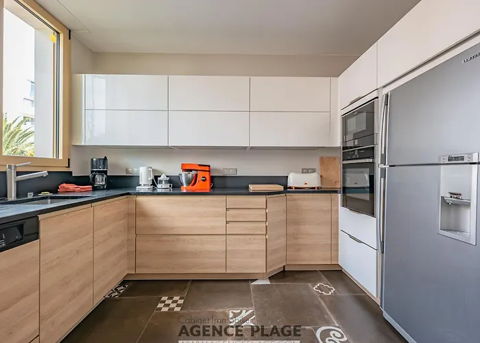 Maison Spacieuse Avec Ascenseur Et Climatisation, Proche - Fr-1-197-616 Ле-Сабль-д’Олон