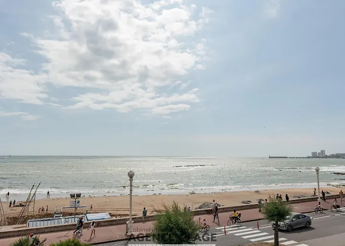 Prázdninový dům Maison Spacieuse Avec Ascenseur Et Climatisation, Proche - Fr-1-197-616 Les Sables-dʼOlonne