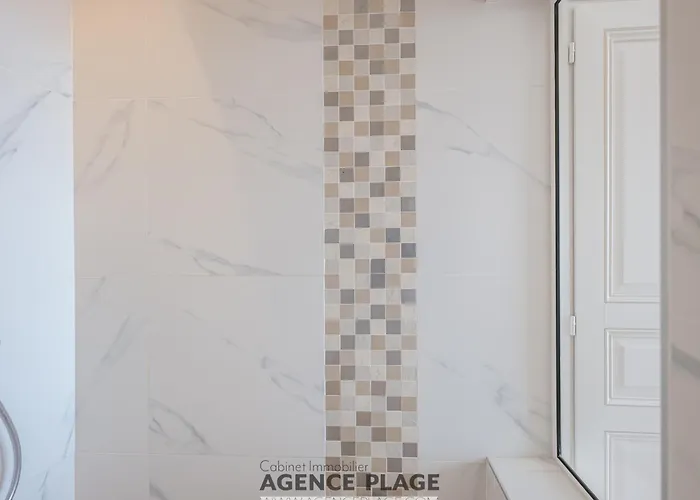 Maison Spacieuse Avec Ascenseur Et Climatisation, Proche - Fr-1-197-616